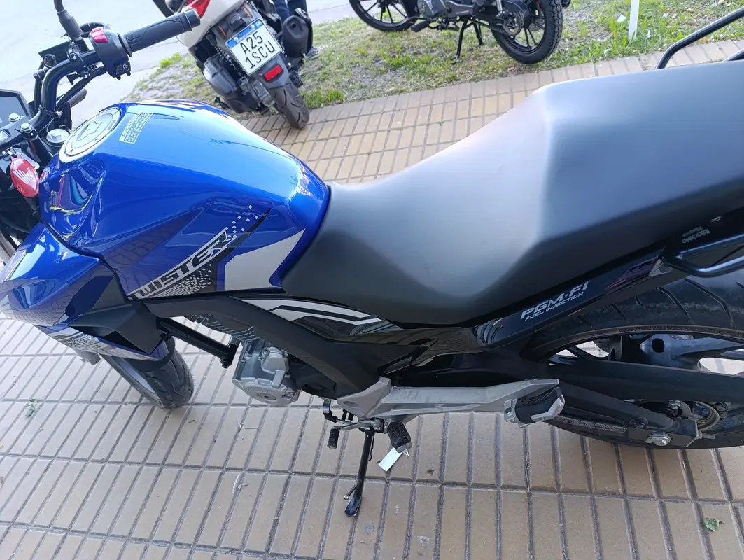 Mira esta publicación de Honda CB 250 2022 en Motordil