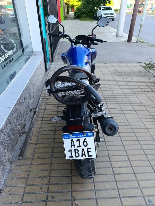 Mira esta publicación de Honda CB 250 2022 en Motordil