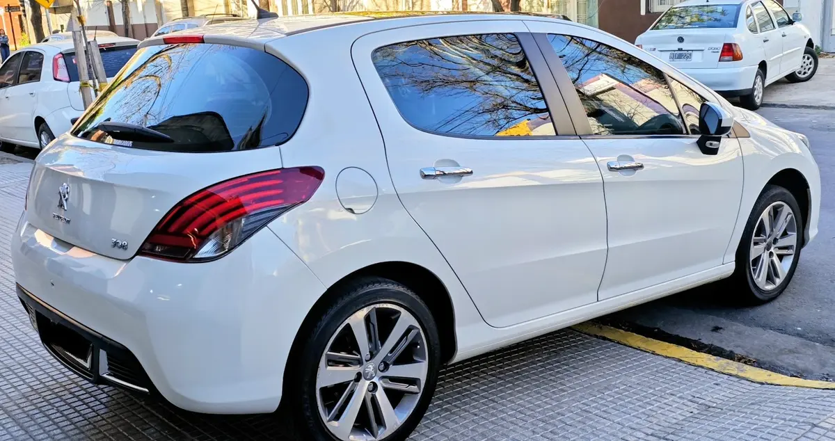 Mira esta publicación de Peugeot 308 2019 en Motordil