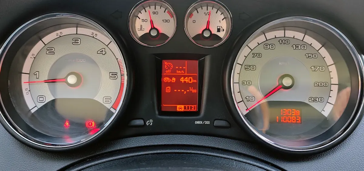 Mira esta publicación de Peugeot 308 2019 en Motordil