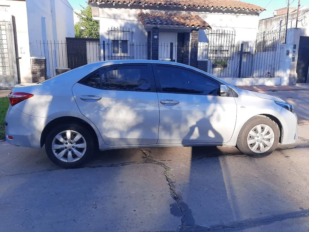 Mira esta publicación de Toyota Corolla 2015 en Motordil