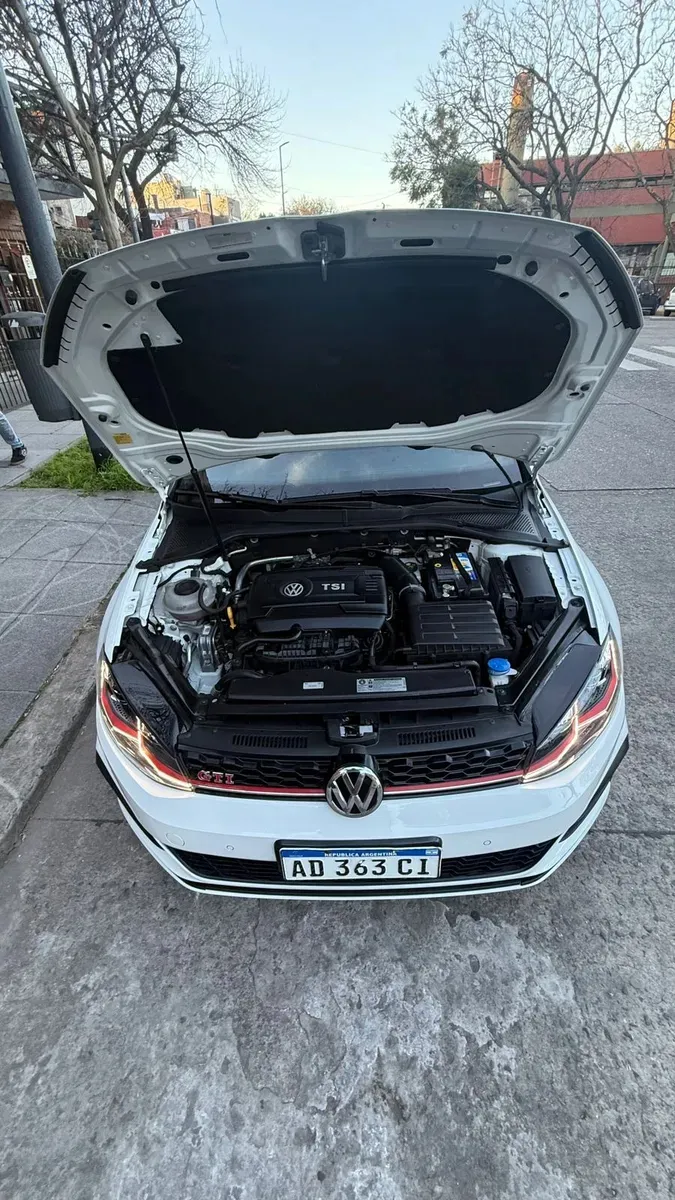 Mira esta publicación de Volkswagen Golf 2019 en Motordil