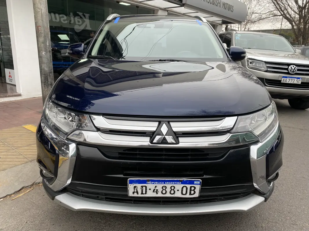 Mira esta publicación de Mitsubishi Outlander 2018 en Motordil