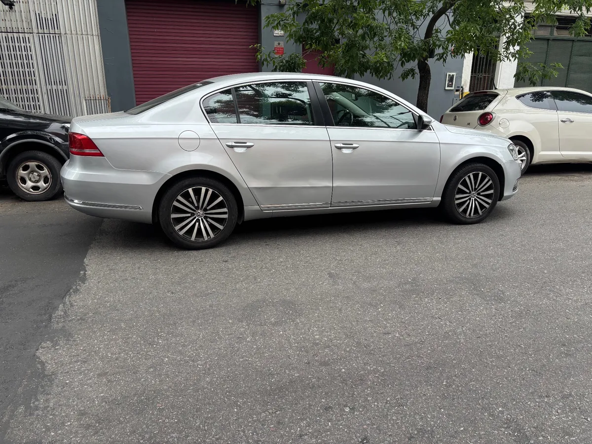 Mira esta publicación de Volkswagen Passat 2013 en Motordil