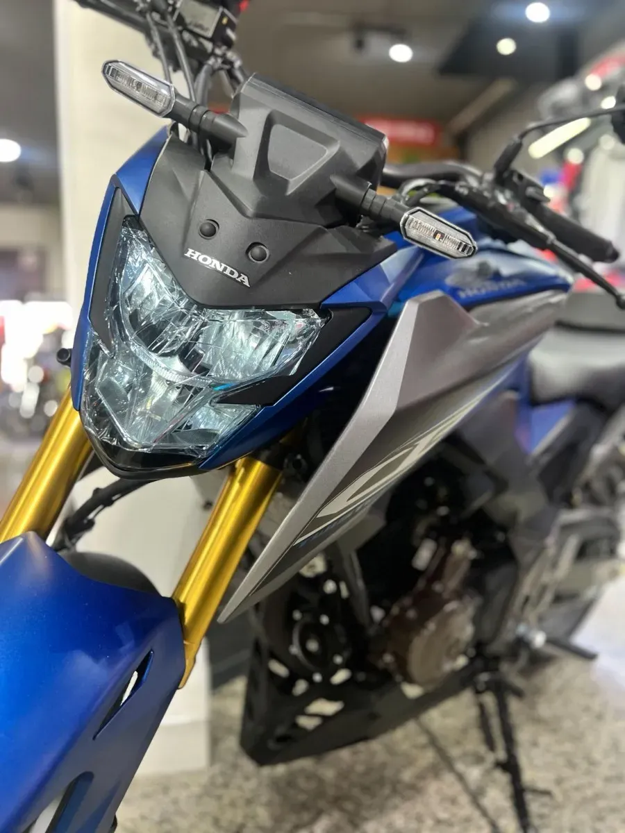 Mira esta publicación de Honda CB 300 2025 en Motordil