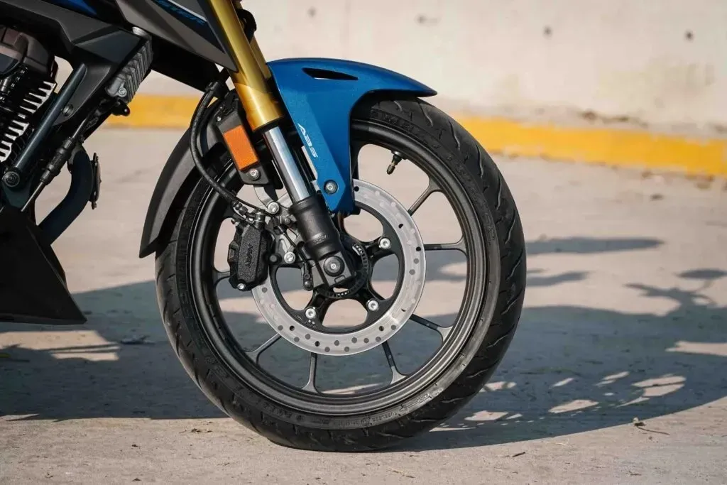 Mira esta publicación de Honda CB 300 2025 en Motordil