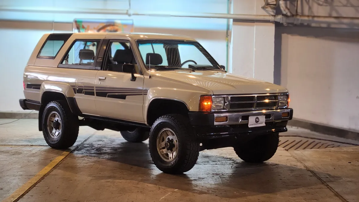 Mira esta publicación de Toyota Hilux 1986 en Motordil