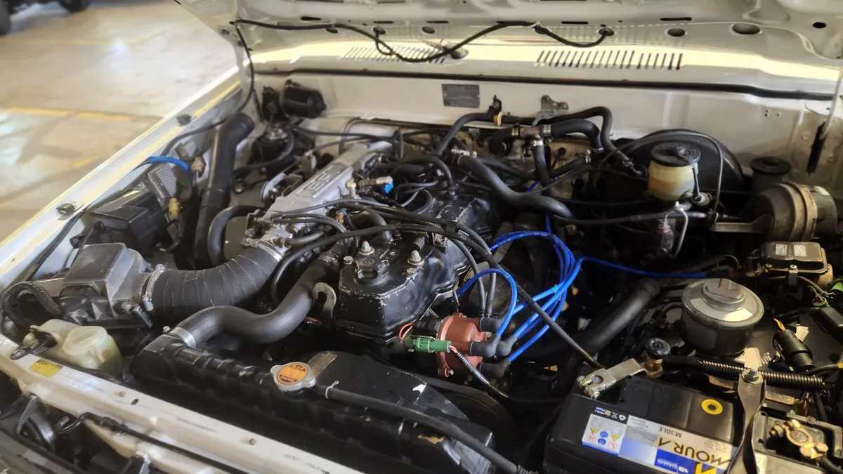 Mira esta publicación de Toyota Hilux 1986 en Motordil