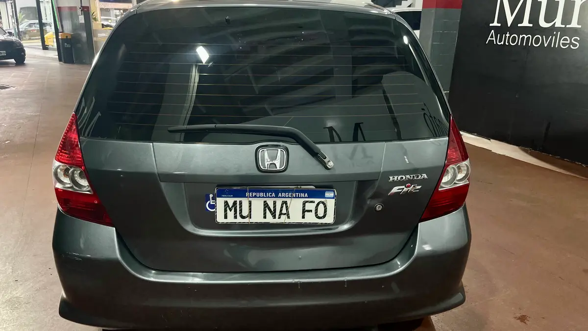 Mira esta publicación de Honda FIT 2007 en Motordil