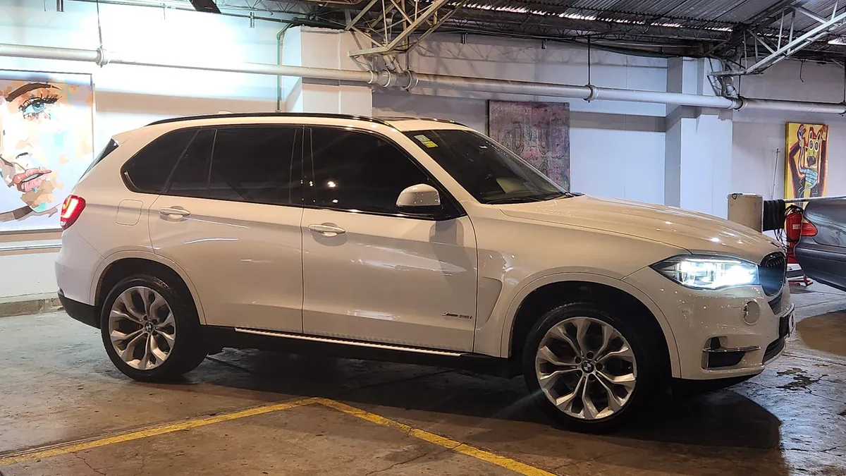 Mira esta publicación de BMW X5 2015 en Motordil