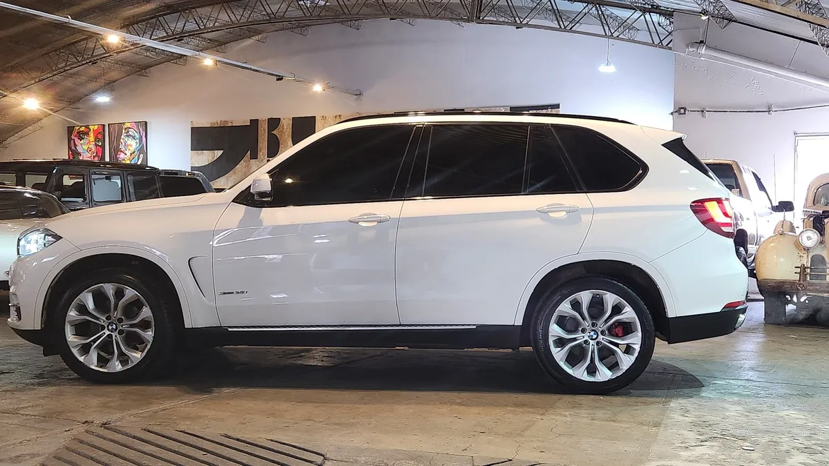 Mira esta publicación de BMW X5 2015 en Motordil