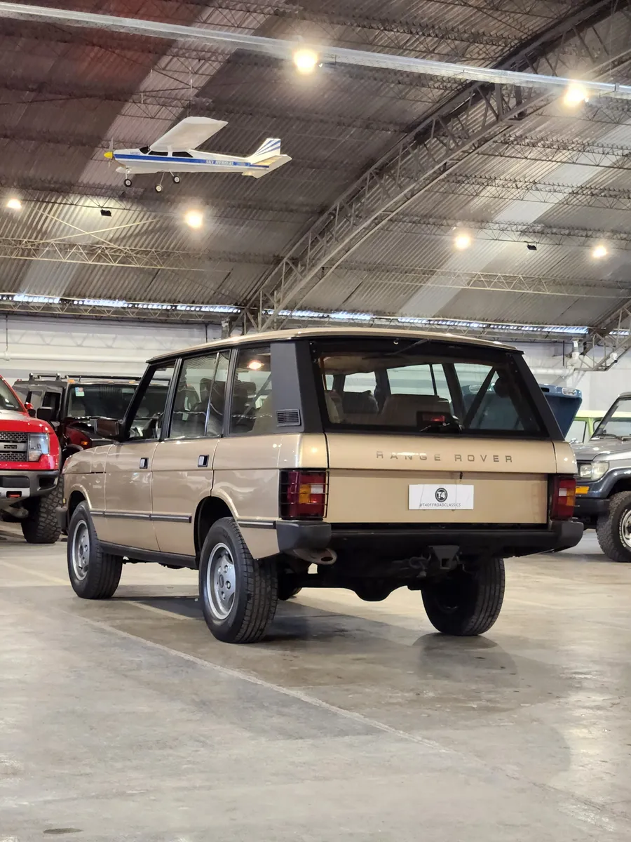 Mira esta publicación de Land Rover Range Rover 1993 en Motordil