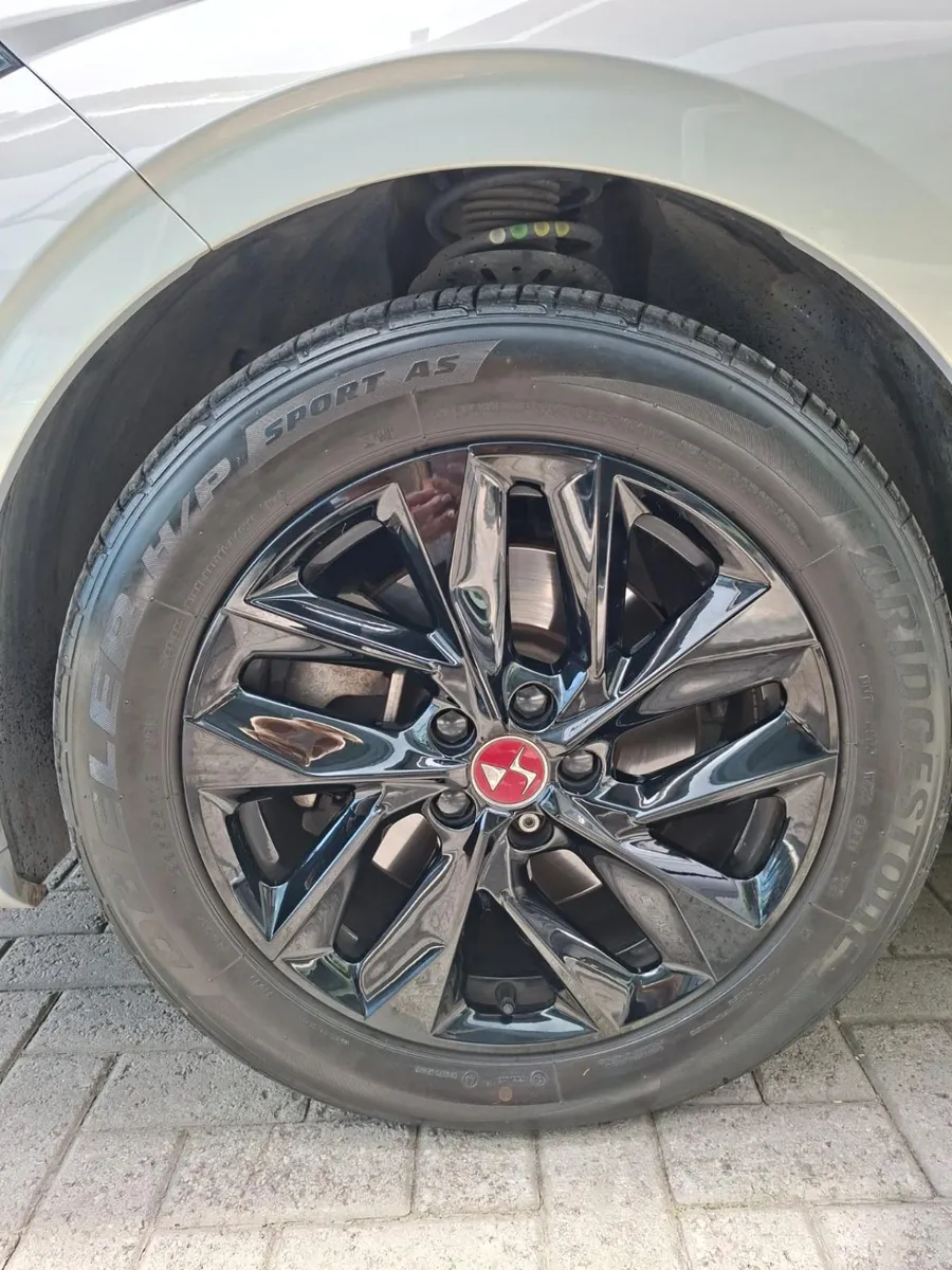 Mirá esta publicación de Ds Automobiles DS4