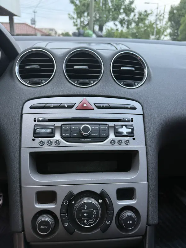 Mira esta publicación de Peugeot 308 2012 en Motordil