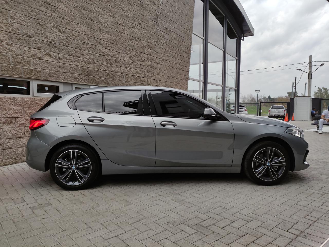 Mira esta publicación de BMW Serie 1 2024 en Motordil