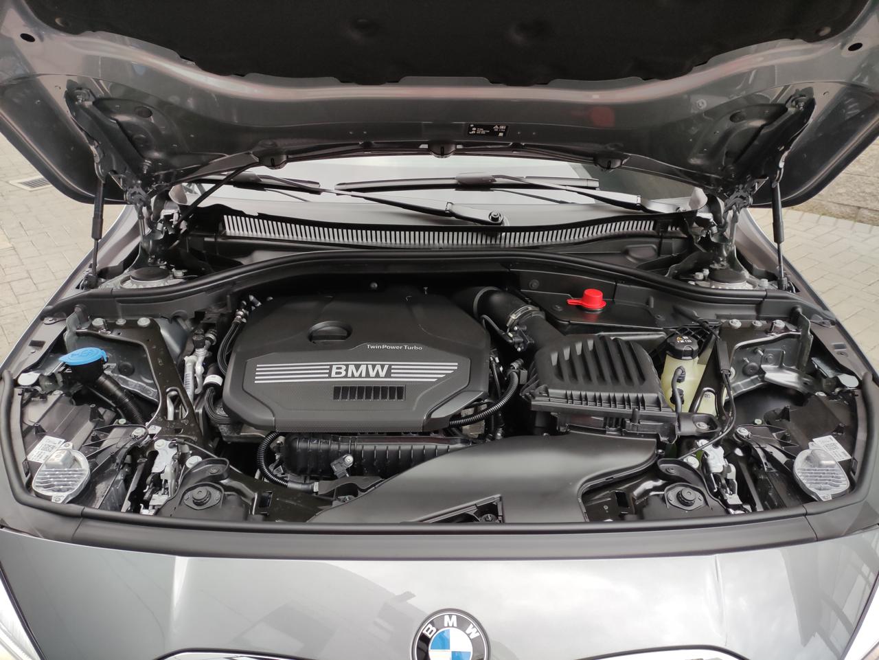 Mira esta publicación de BMW Serie 1 2024 en Motordil