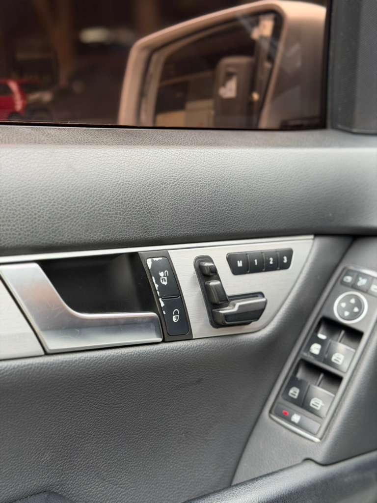 Mira esta publicación de Mercedes Benz Clase C 2013 en Motordil