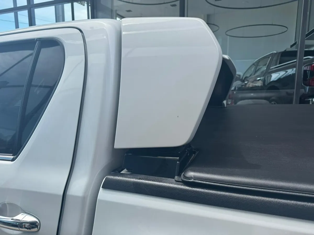 Mira esta publicación de Toyota Hilux 2024 en Motordil