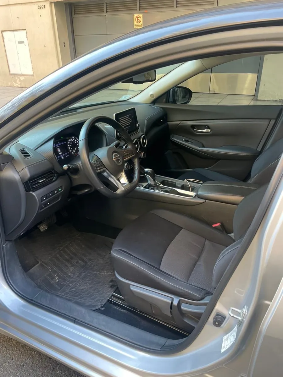 Mira esta publicación de Nissan Sentra 2021 en Motordil