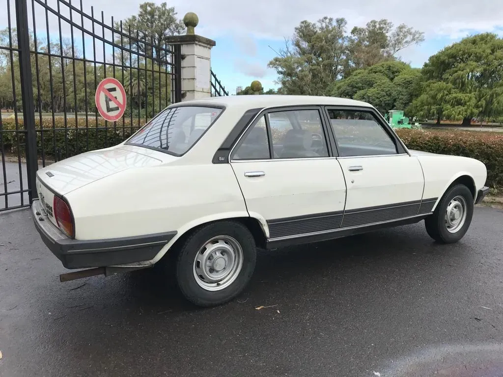 Mira esta publicación de Peugeot 504 1986 en Motordil
