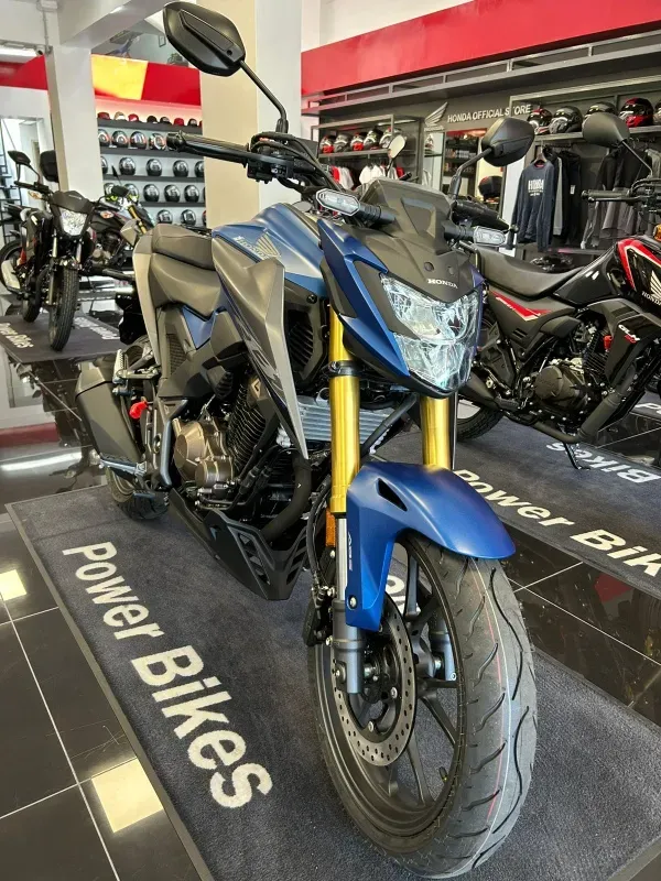 Mira esta publicación de Honda CB 300 2025 en Motordil