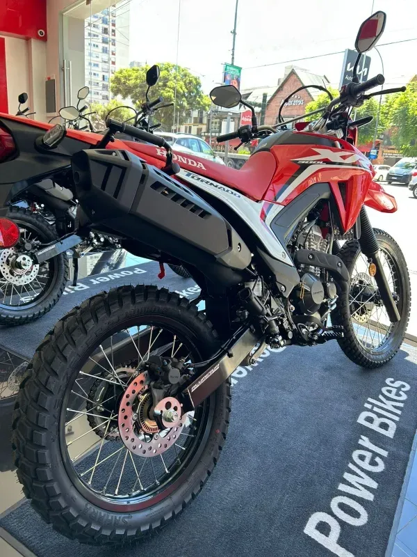 Mira esta publicación de Honda XR 300 Tornado 2025 en Motordil