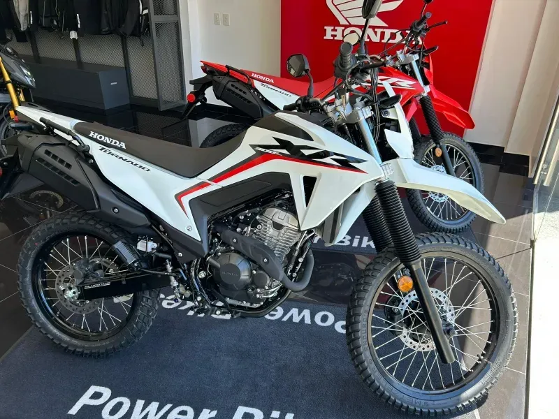 Mira esta publicación de Honda XR 300 Tornado 2025 en Motordil