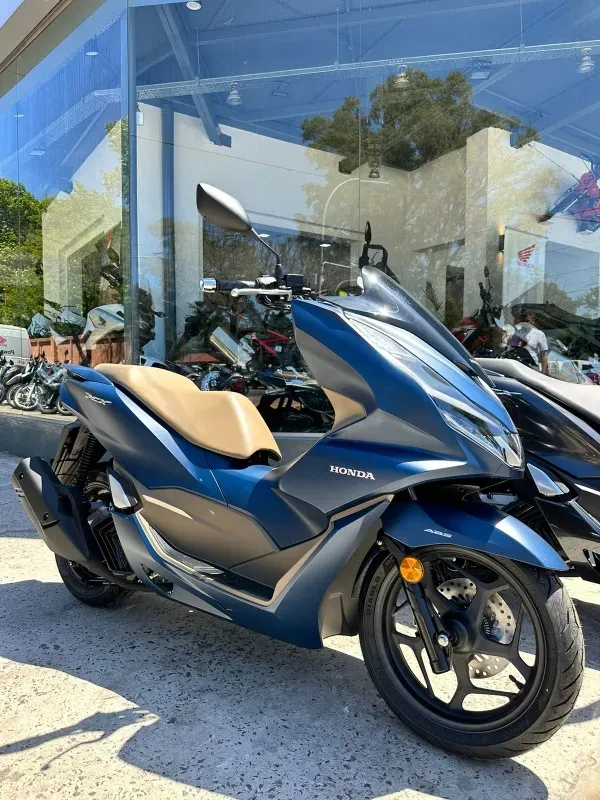 Mira esta publicación de Honda PCX 160 2025 en Motordil