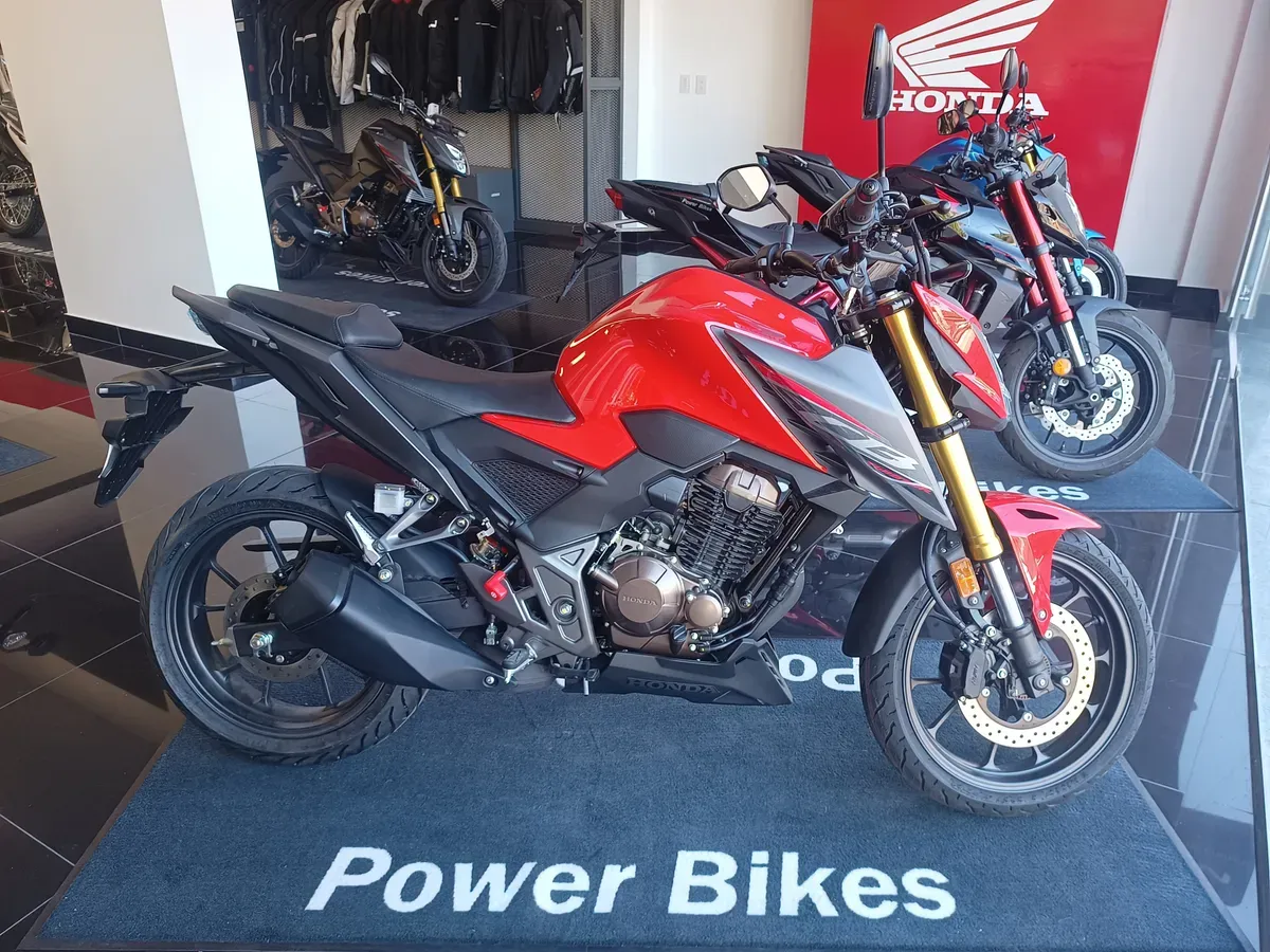 Mira esta publicación de Honda CB 300 2025 en Motordil