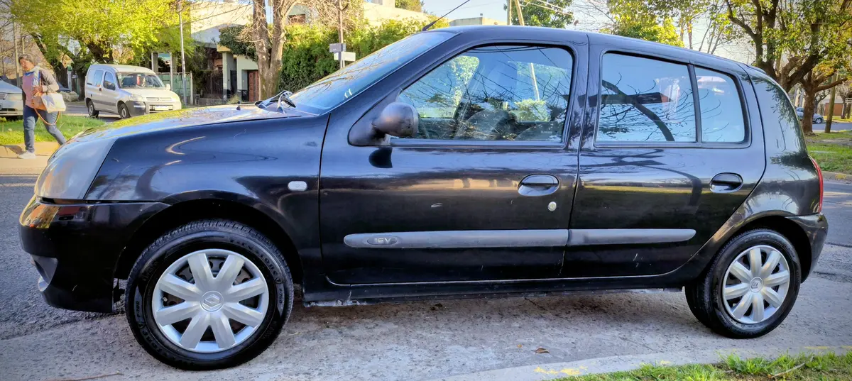 Mira esta publicación de Renault Clio 2010 en Motordil