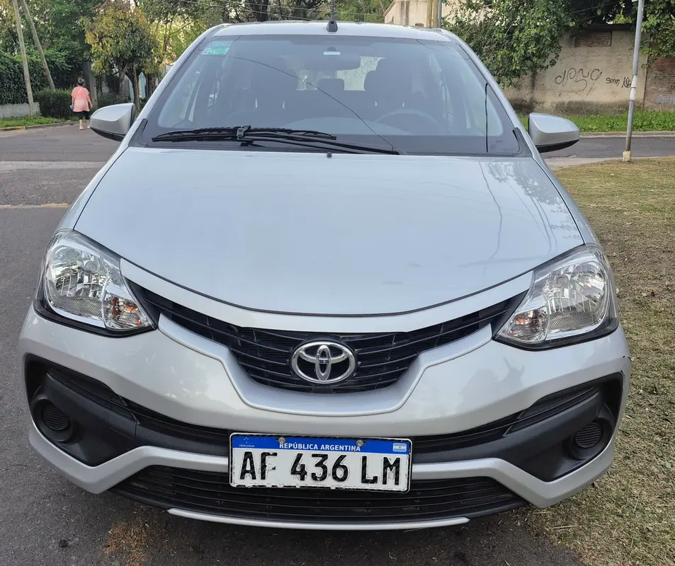 Mira esta publicación de Toyota Etios 2022 en Motordil