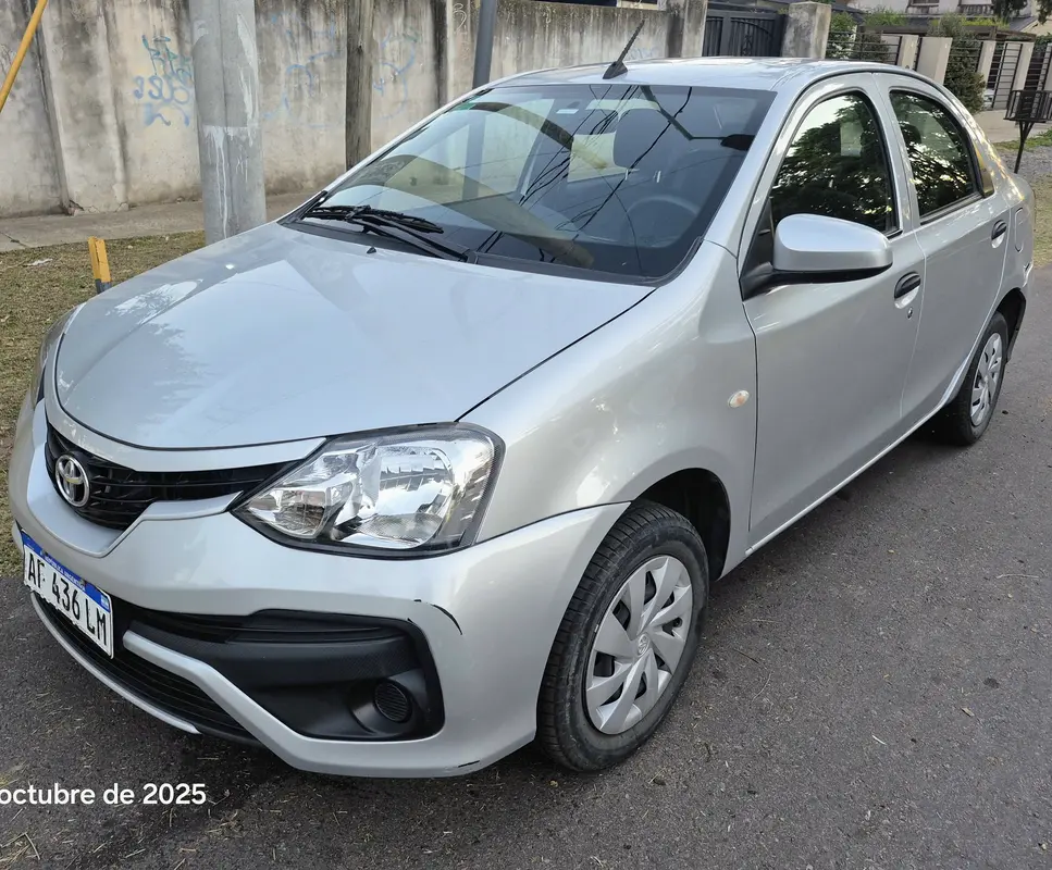 Mira esta publicación de Toyota Etios 2022 en Motordil