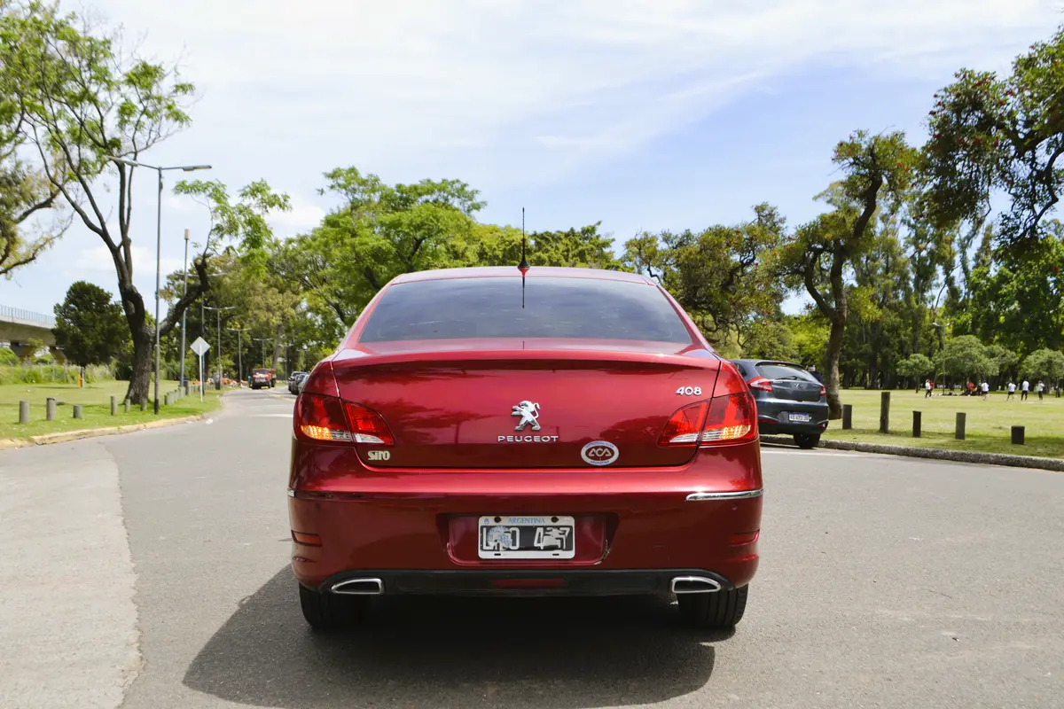 Mira esta publicación de Peugeot 408 2012 en Motordil