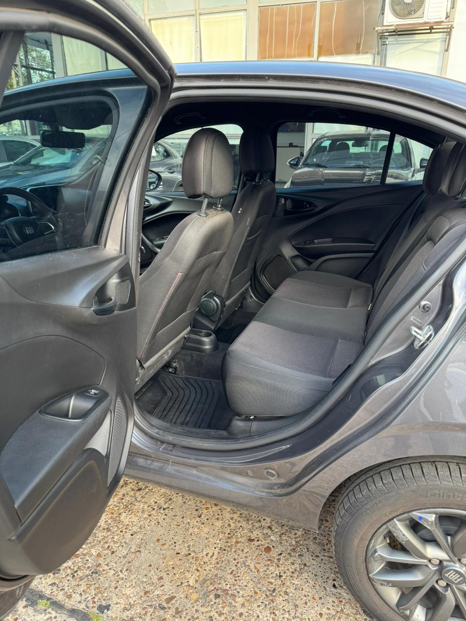 Mira esta publicación de Fiat Cronos 2022 en Motordil