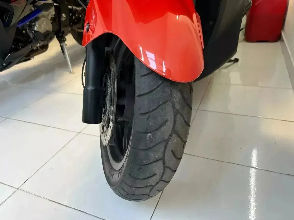 Mirá esta publicación de Kymco Downtown 300 I