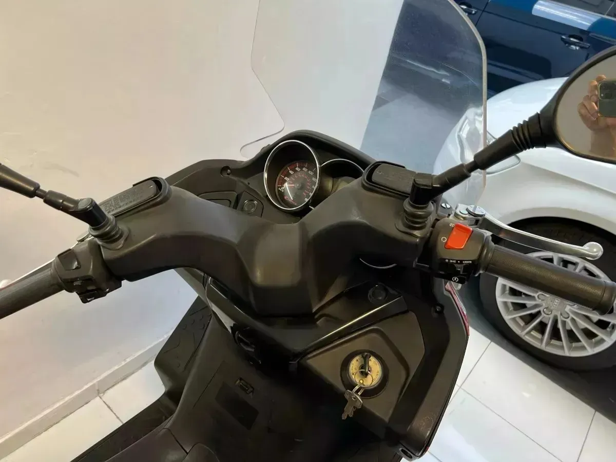 Mira esta publicación de Kymco Downtown 300 I 2012 en Motordil