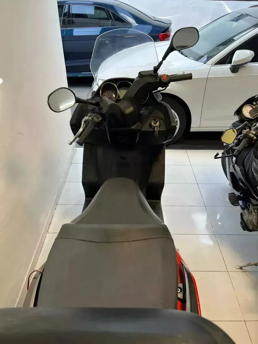 Mira esta publicación de Kymco Downtown 300 I 2012 en Motordil