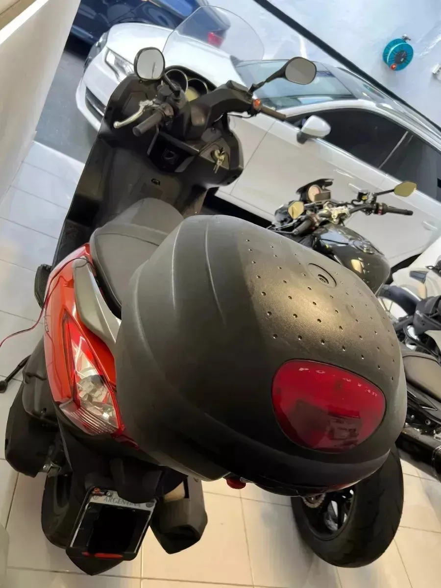 Mirá esta publicación de Kymco Downtown 300 I