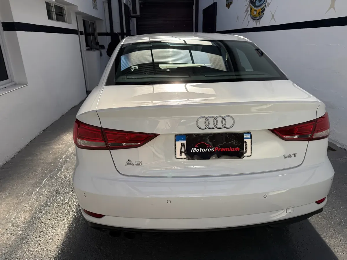 Mira esta publicación de Audi A3 Sedan 2017 en Motordil