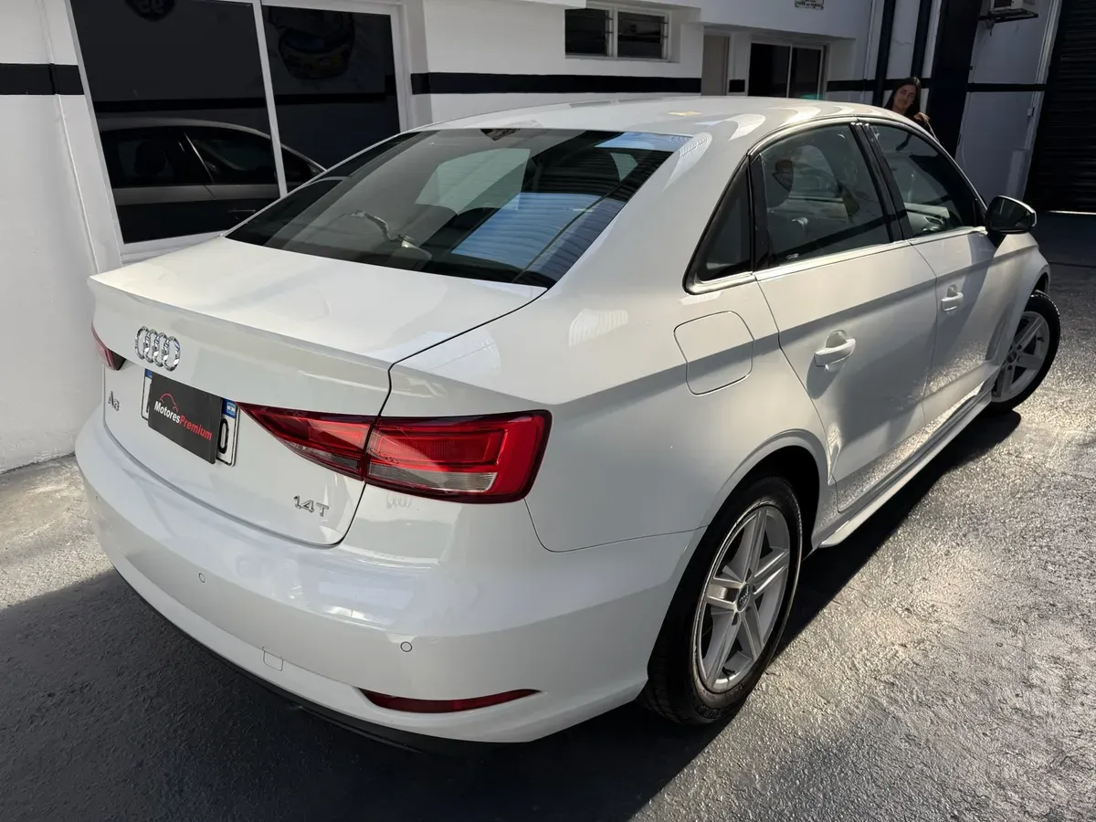 Mira esta publicación de Audi A3 Sedan 2017 en Motordil