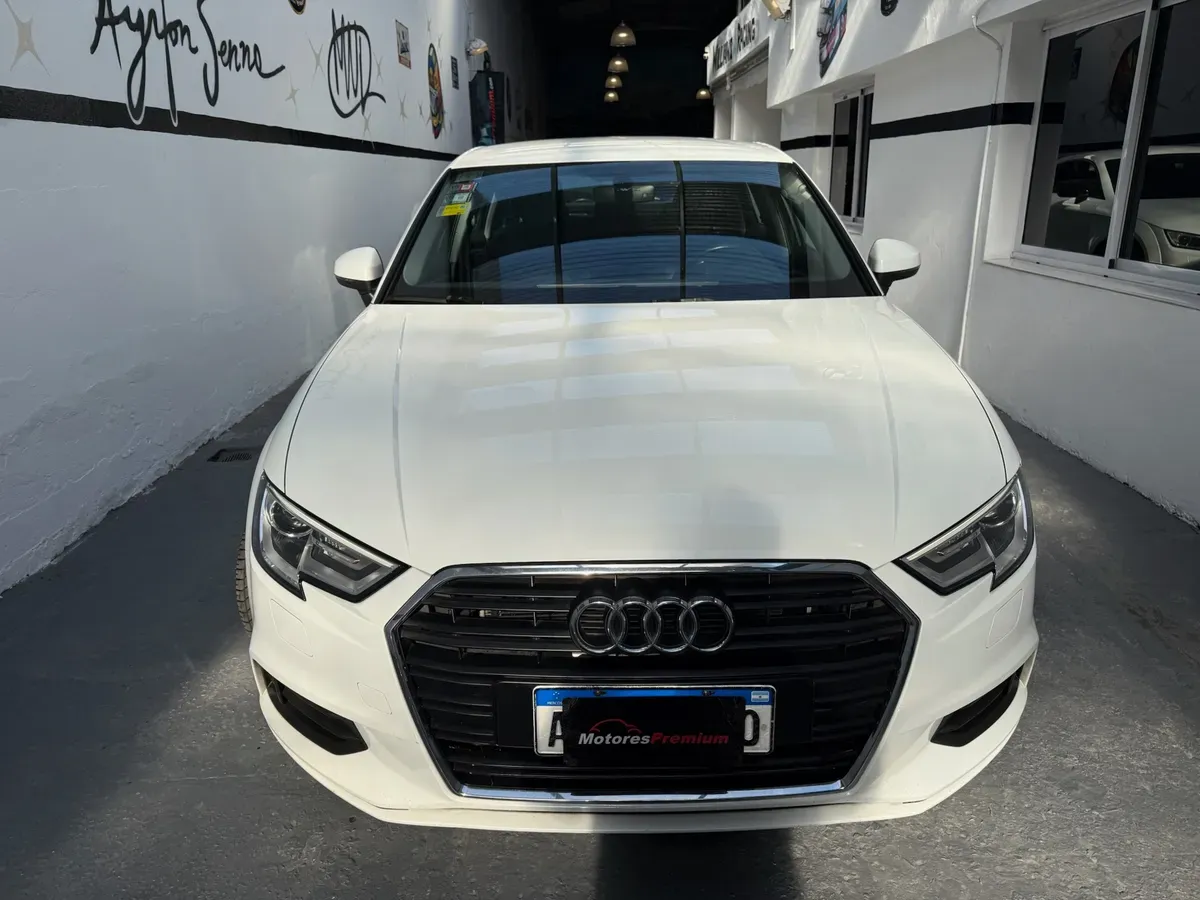 Mira esta publicación de Audi A3 Sedan 2017 en Motordil
