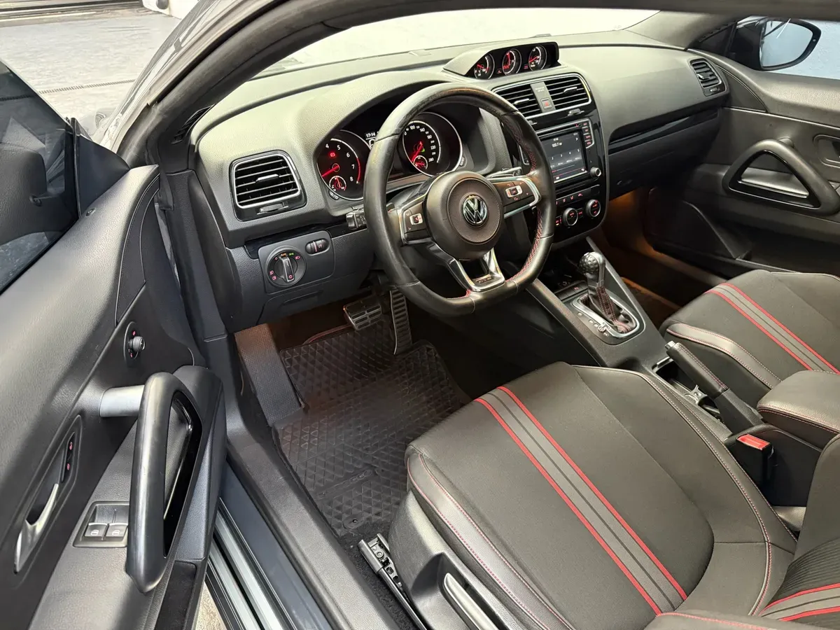 Mira esta publicación de Volkswagen Scirocco 2017 en Motordil