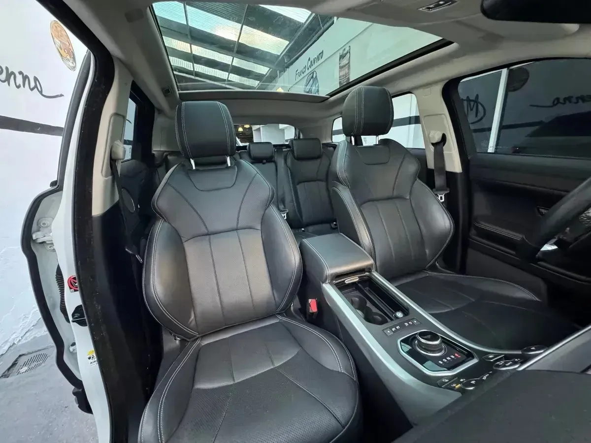 Mira esta publicación de Land Rover Range Rover Evoque 2017 en Motordil