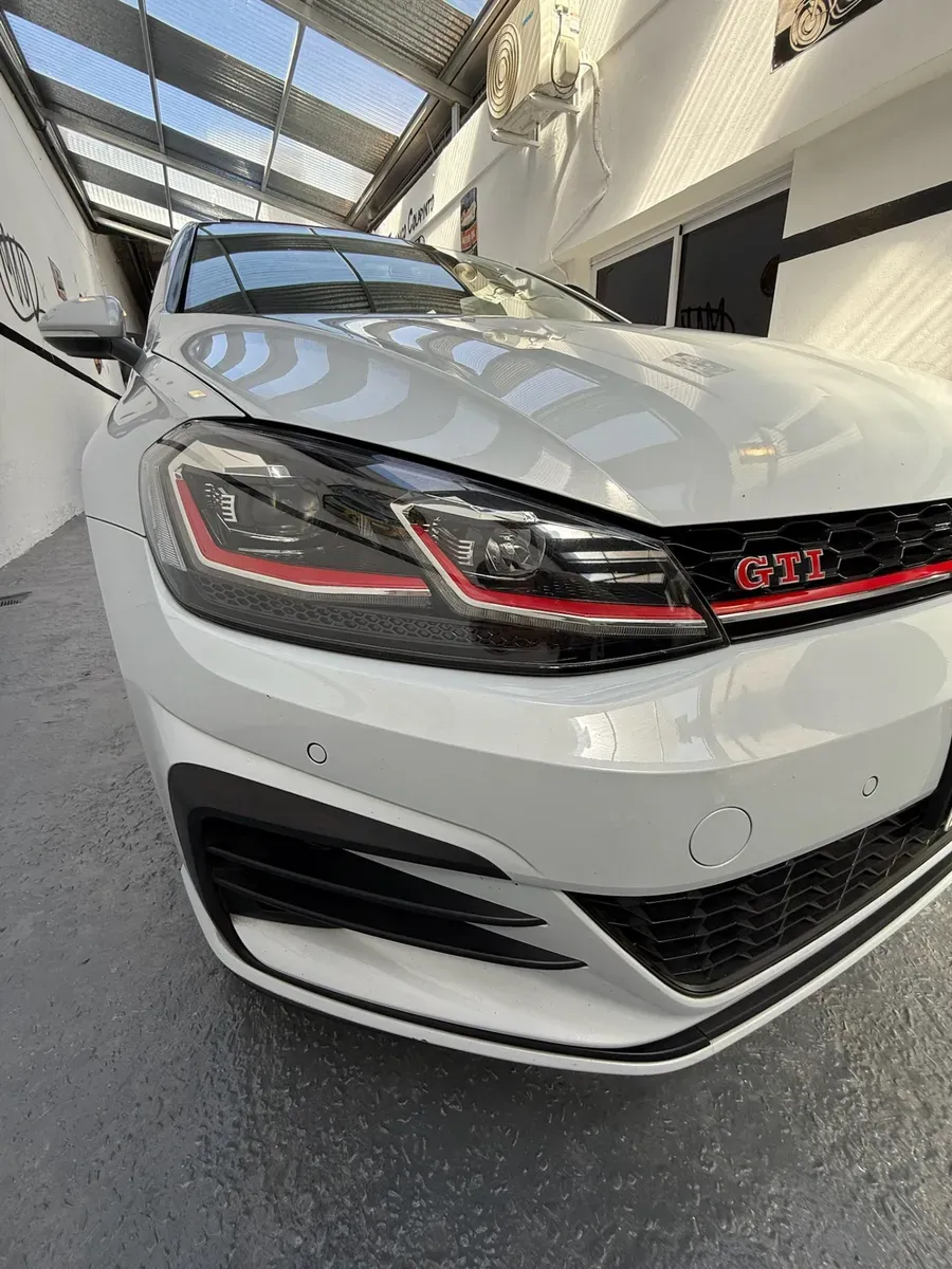 Mira esta publicación de Volkswagen Golf 2018 en Motordil