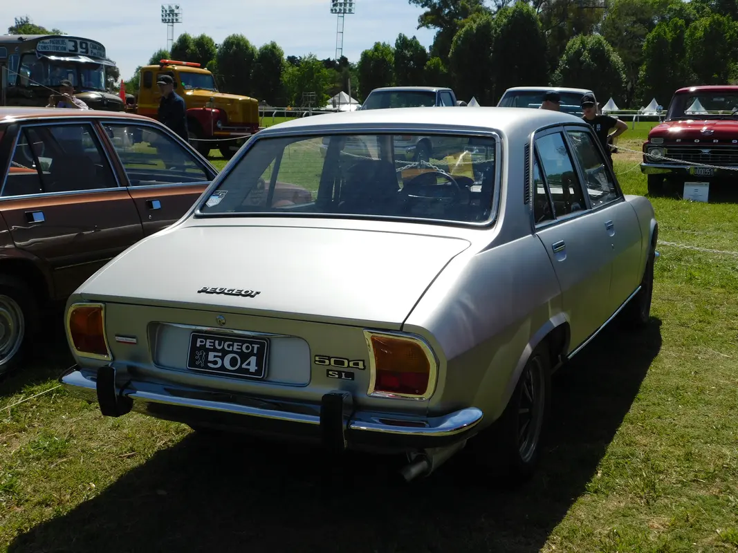 Mira esta publicación de Peugeot 504 1981 en Motordil