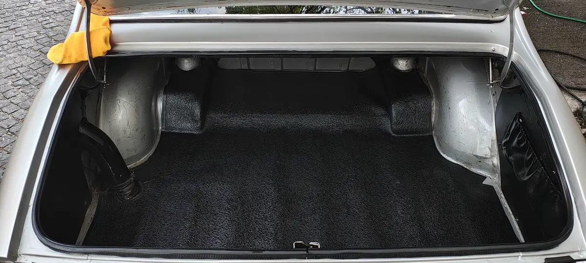 Mira esta publicación de Peugeot 504 1981 en Motordil