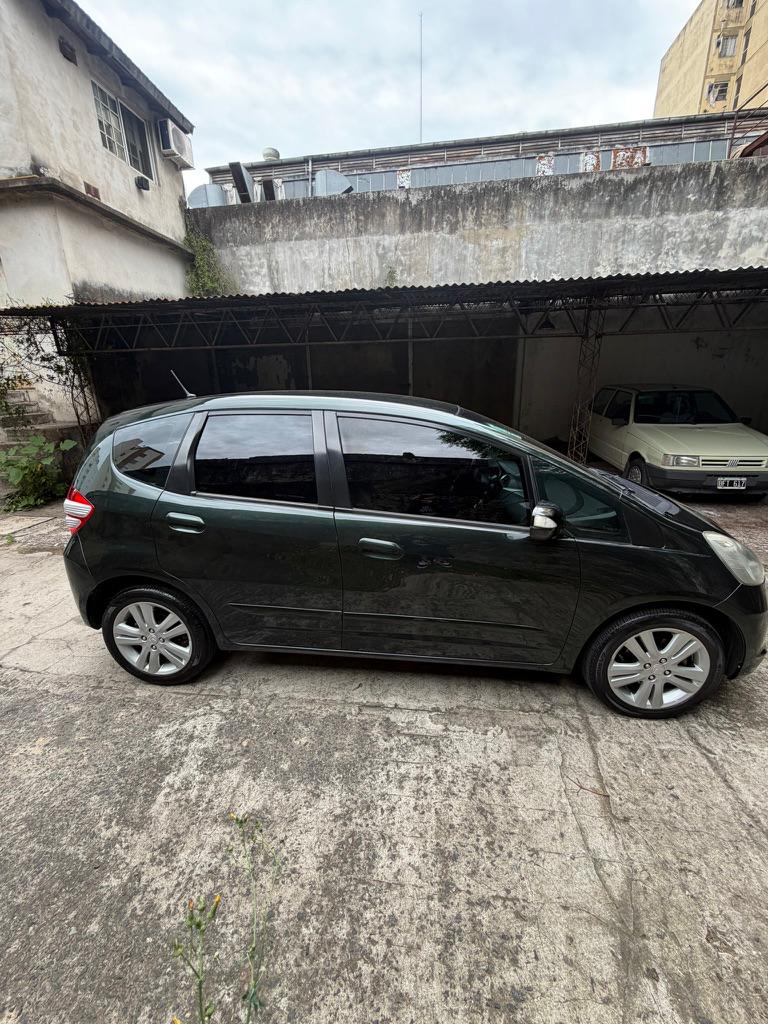 Mira esta publicación de Honda FIT 2008 en Motordil