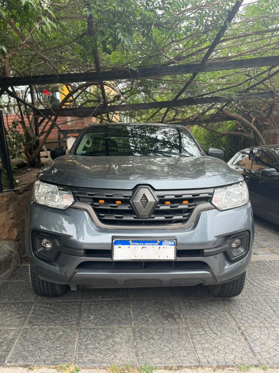 Mira esta publicación de Renault Alaskan 2021 en Motordil