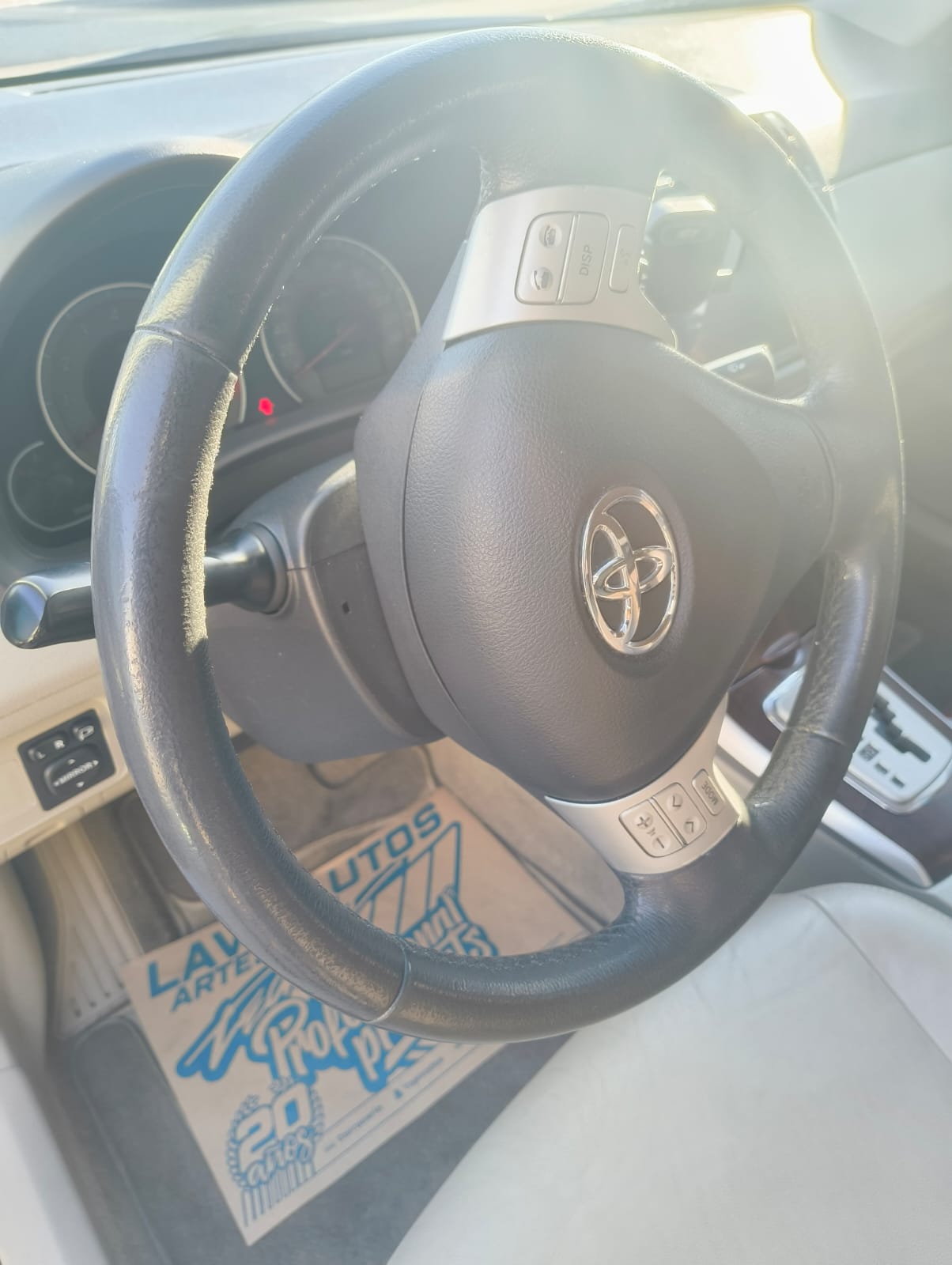 Mira esta publicación de Toyota Corolla 2013 en Motordil