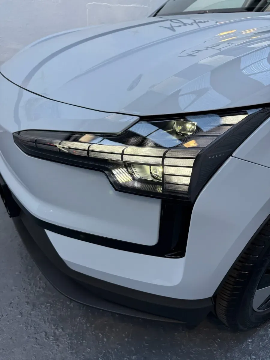 Mira esta publicación de Volvo Ex 30 2025 en Motordil